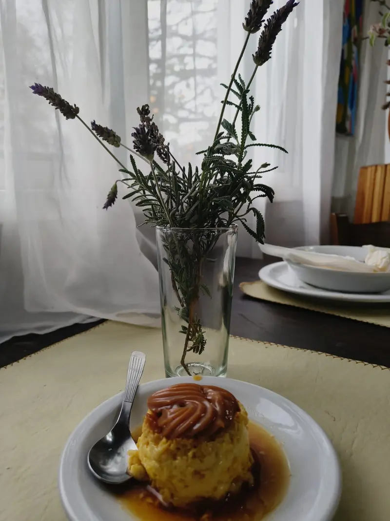 Flan casero con dulce de leche artesanal